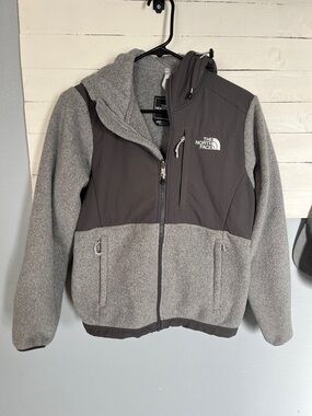The North Face Women’s Gray Two-Tone Hooded Fleece Jacket